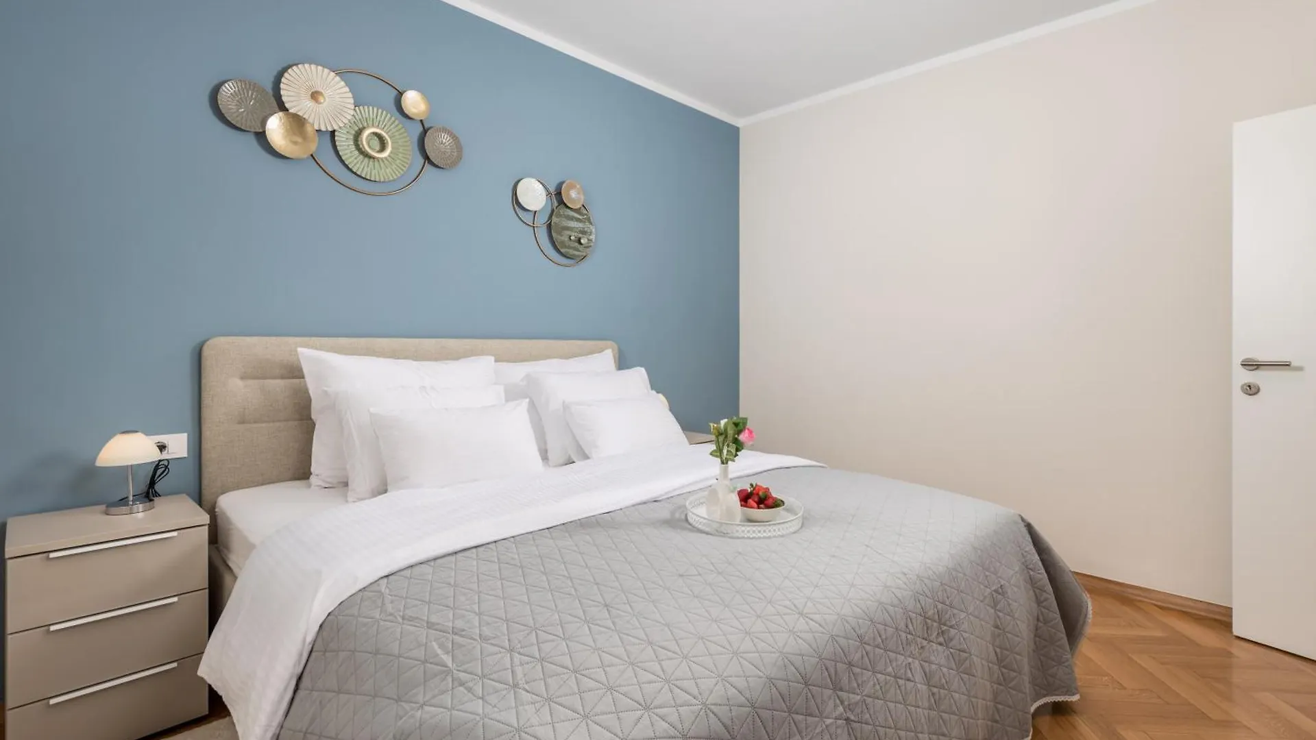 Apartment Marina -1St Row To The Sea With Private Parking Opatija Croatia