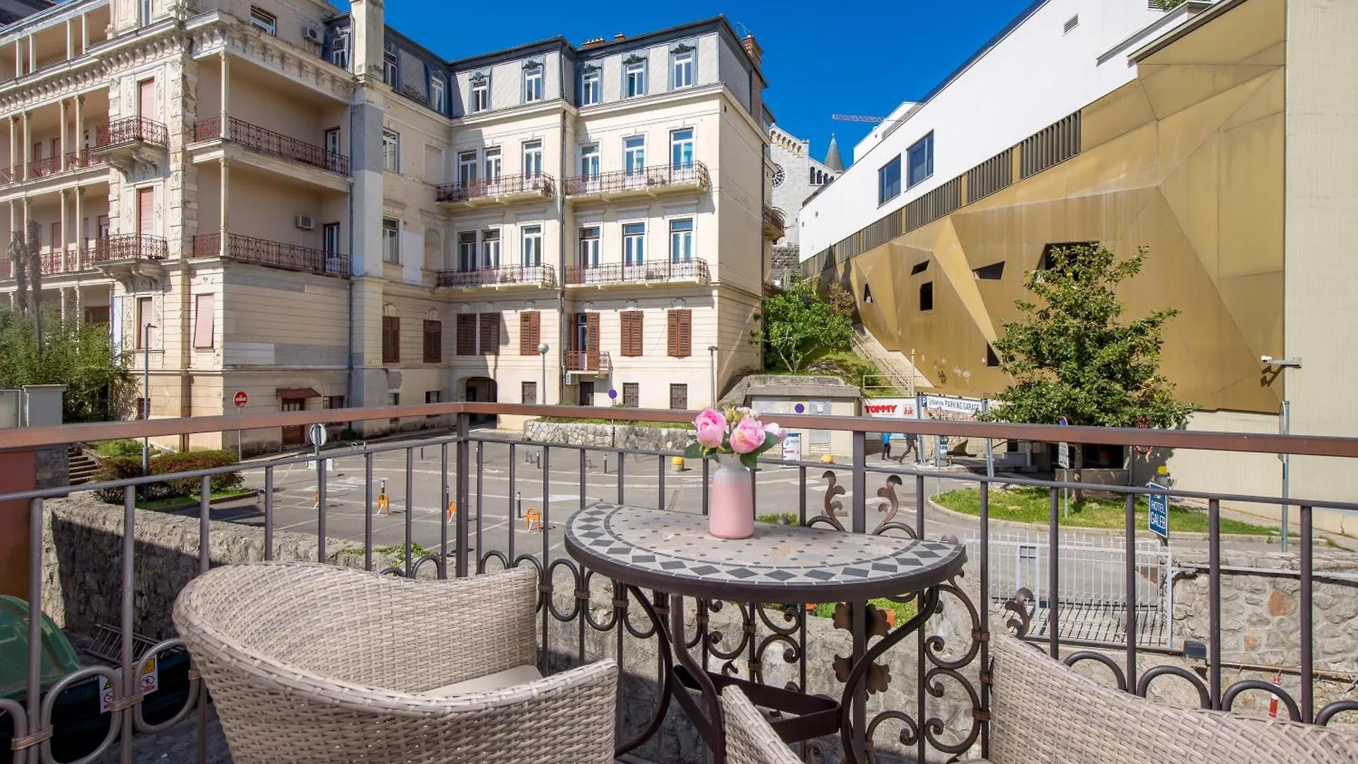 Apartment Marina -1St Row To The Sea With Private Parking Opatija